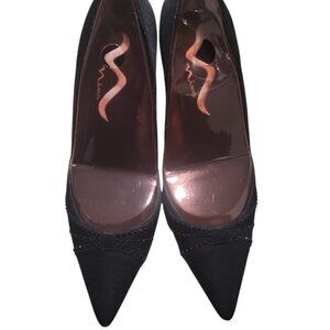 Vintage Nina women heel shoes Black Size: 9.5 M Good Condition pointed toe stud*